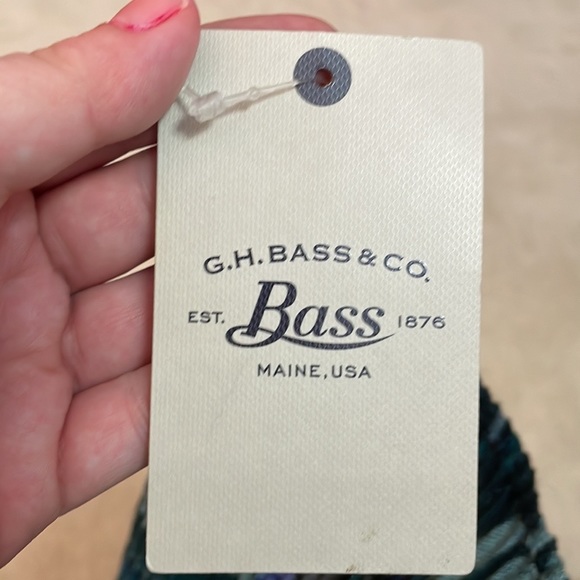 BASS NWT Women’s Scarf polyester oversize tartan black green plaid - Picture 8 of 9